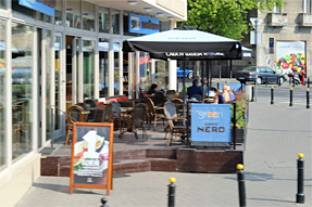 ワルシャワのオープンカフェ