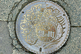 鳥取県湯梨浜町のマンホールの蓋