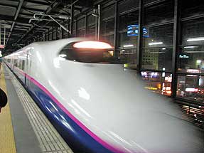 盛岡駅・東北新幹線「はやて28号」