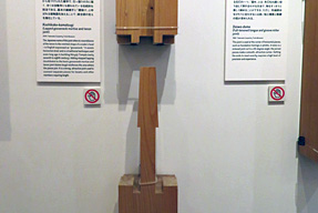 ���{���z