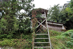 清瀧寺の井戸櫓