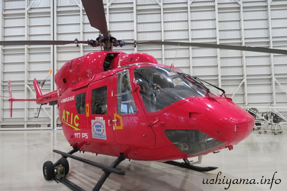 川崎式BK117型ヘリコプター