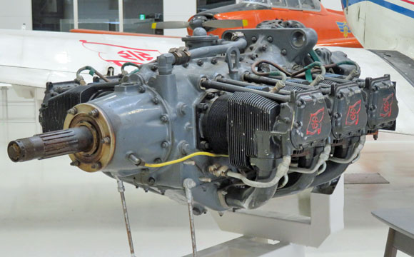川崎KAE-240型レシプロ･エンジン