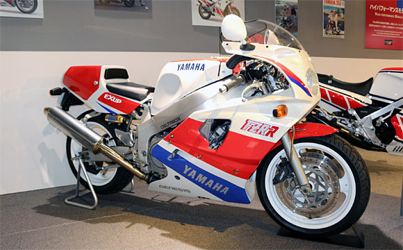 }n  FZR750R(OW01)