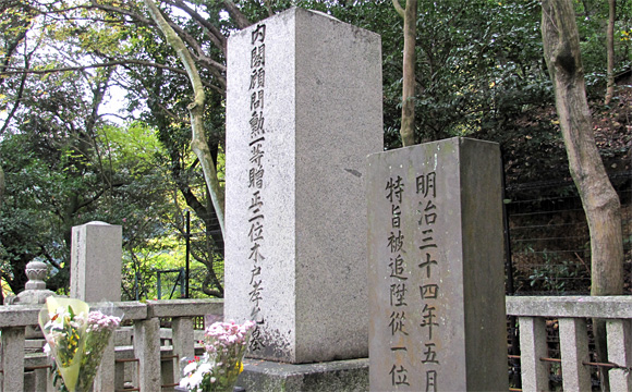 桂小五郎（木戸孝允）の墓