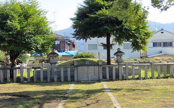 坂上田村麻呂の墓