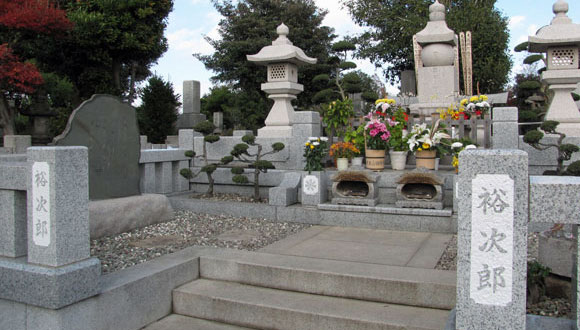 石原裕次郎の墓