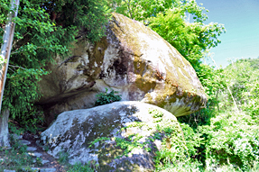 妻籠宿・鯉岩