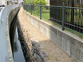 出島の南側護岸石垣