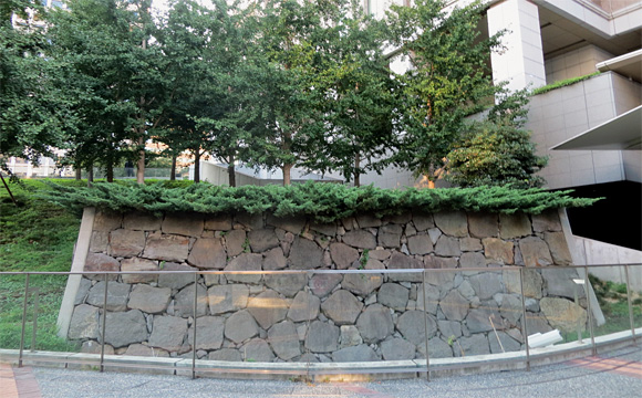 江戸城外堀跡石垣