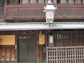 輪違屋