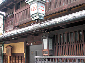 輪違屋