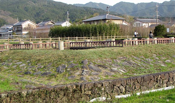 飛鳥水落遺跡