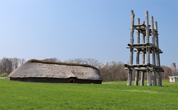 三内丸山遺跡・大型掘立柱建物
