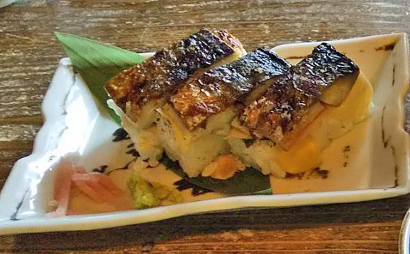 焼鯖寿司