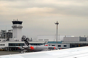 松山空港